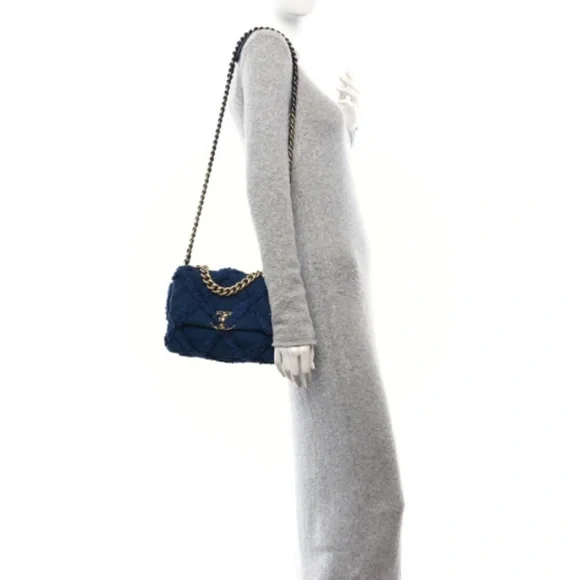 Chanel 19 Flap (Medium) - Picture 3 of 5